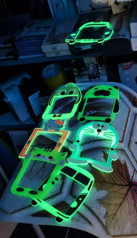 Фосфорные рамки на включатель