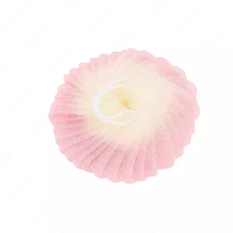 Нежная круглая мочалка на веревочном подвесе