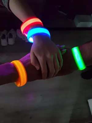 60 000 сум / шт. Стильный детский светодиодный браслет