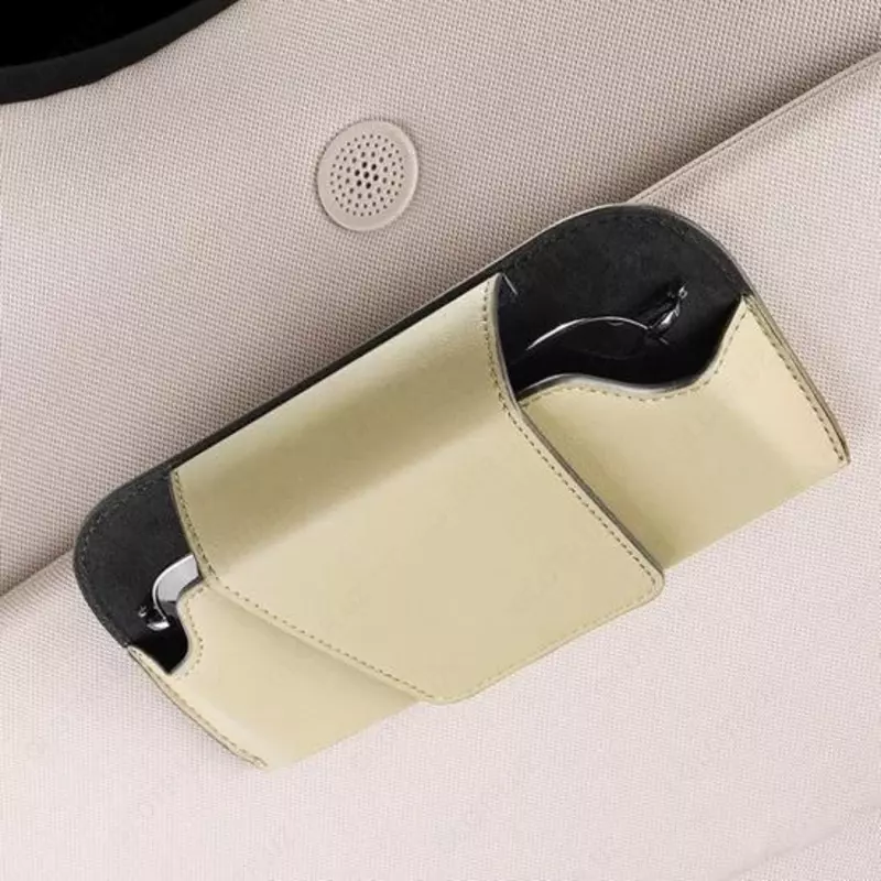 Автомобильный футляр для очков на козырек.