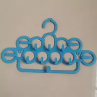 Многофункциональная вешалка с крючками и висячими петлями