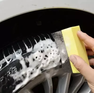 Губка аппликатор Booski Car Care для чернения резины и пластика Губка аппликатор Booski Car Care для чернения резины и пластика