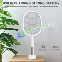 которая не только поражает летающих насекомых током