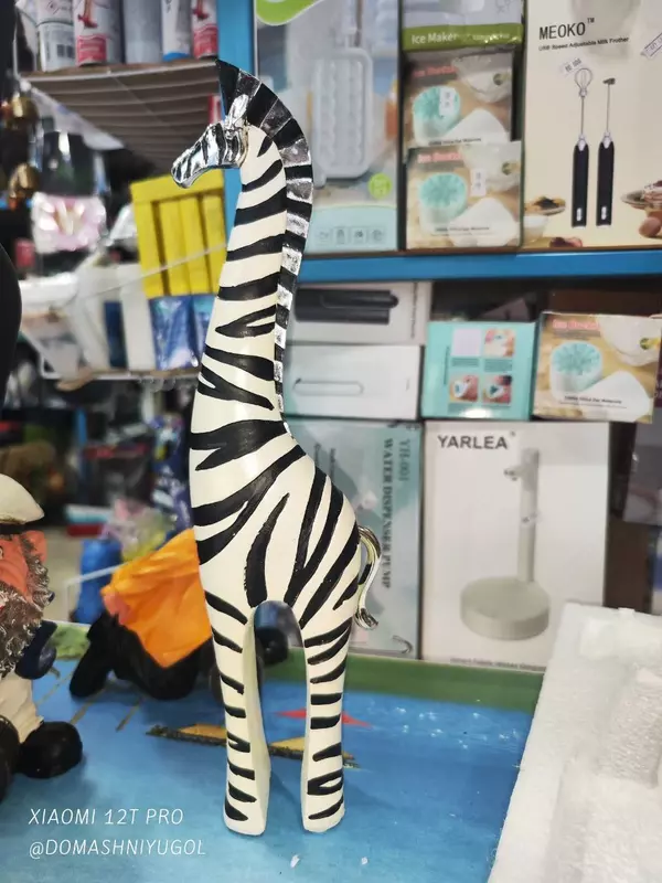 Декоративная фигурка зебры (48см.)