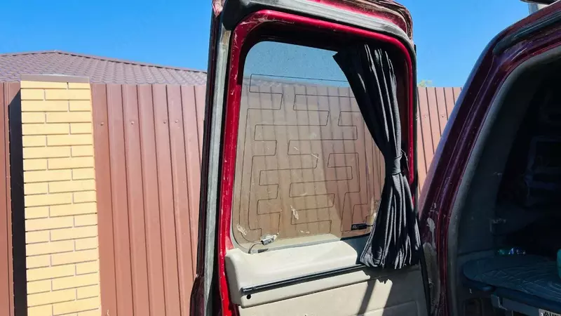 Матерчатые шторки для автомобиля (47-53см.)