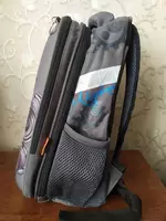 300 000 сум Школьный ранец-рюкзак с двумя отделениями