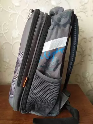 Школьный ранец-рюкзак с двумя отделениями