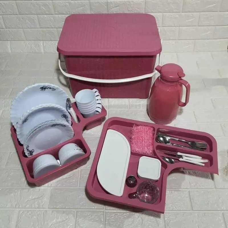 Сет для пикника - Дорожная корзина (70 предметов)