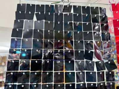 Светоотражающая занавеска из фольги на чёрном фоне (30*30 см) "Domashniy ugolok" XK