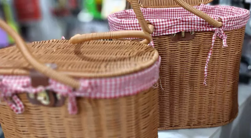  Плетенная корзина для пикника. - 