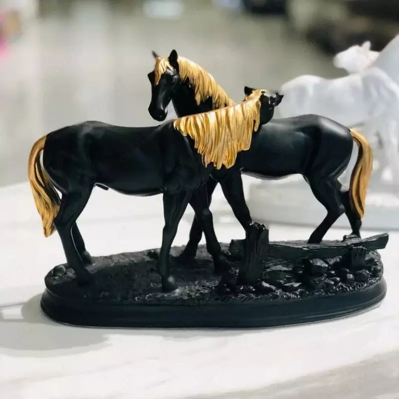 Статуэтка пары лошадей
