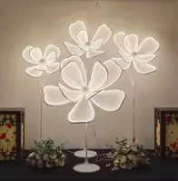 Напольный светодиодный светильник - сияющий пион