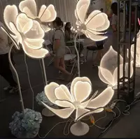   Напольный светодиодный светильник - сияющий пион