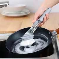 Щетка с дозатором моющего средства и сменными насадками Только в розницу