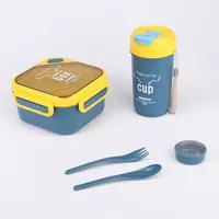 Набор из пластикового ланч-бокса Senza Square с ложкой и бутылки для воды "Domashniy ugolok" XK