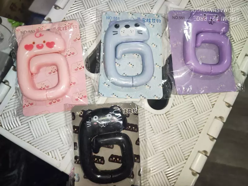 Портативная вешалка Bakku Hook & Bag Hanger для сумок