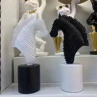 200 000 сум Абстрактная скульптура "Голова лошади" (26 * 13 см)