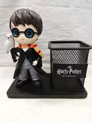 Настольный держатель с фигуркой Гарри Поттера (17*16,5)