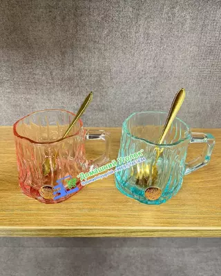 Набор из 2-х цветных стеклянных кружек с ложечками