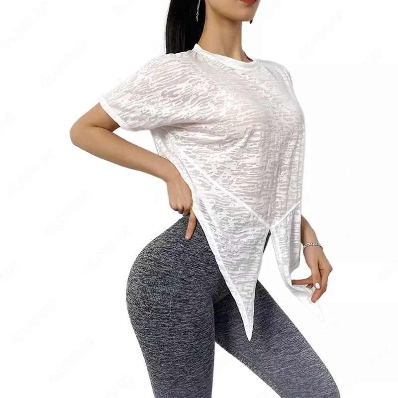 Old tomondan bog'langan futbolka