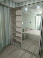 Shkafning shkafi 004-sonli buyurtma berish uchun - по запросу