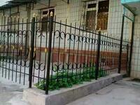 Кованные решетки и заборы для дома - по запросу