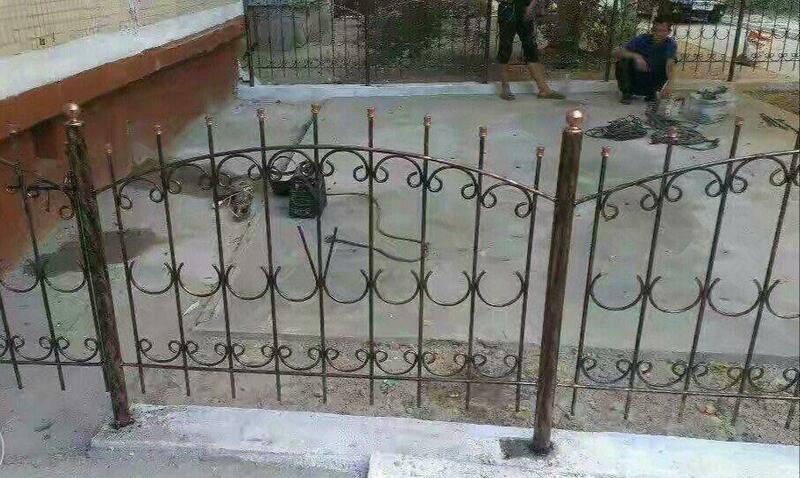 по запросу Кованные решетки и заборы для дома