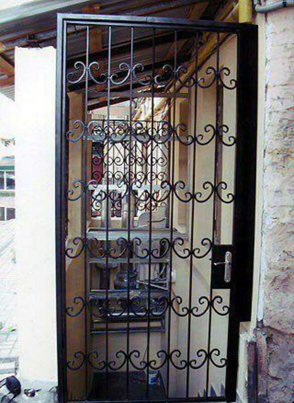 по запросу Кованные решетки для дома с узорами