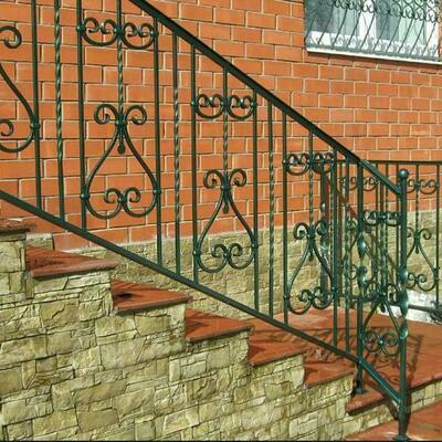 Кованные заборы и оконные решетки для дома с узорами - Цена по запросу
