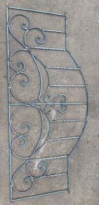 Цена по запросу Кованные решетки и заборы для дома