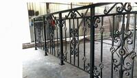 Кованные решетки и заборы для дома - по запросу