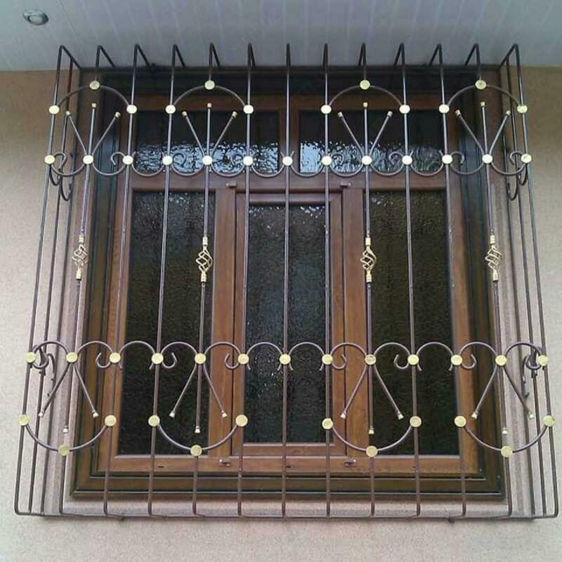 Кованные решетки и заборы для дома - по запросу