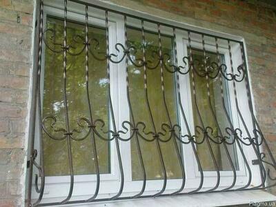 Кованные решетки и навесы для дома с узорами