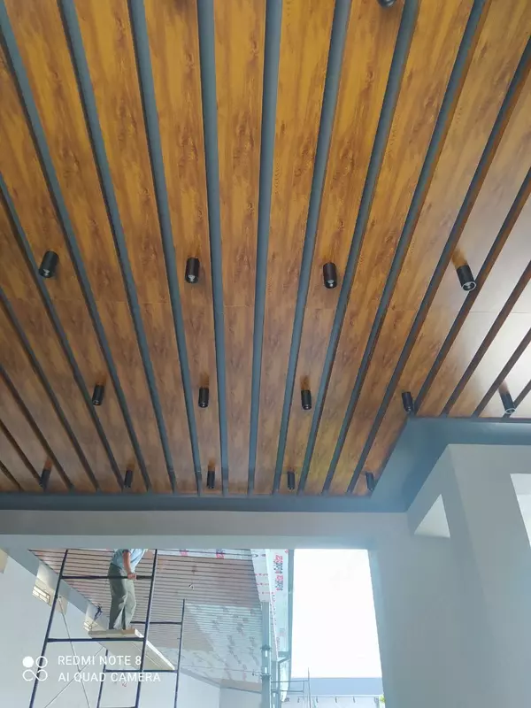 Alukobond va travertin Toshkentda fasad ustasi alukobond va alkafon /Alyukobond 011