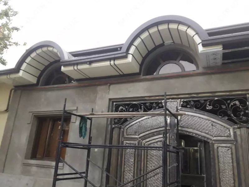 Alukobond va travertin Toshkentda fasad ustasi alukobond va alkafon /Alyukobond 060