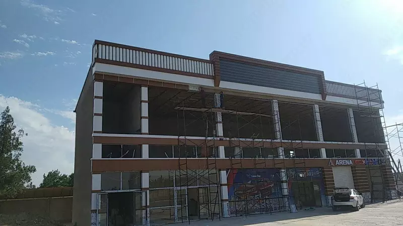 Alukobond va travertin Toshkentda fasad ustasi alukobond va alkafon /Alyukobond 083