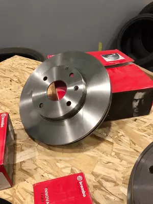 Brembo&#39;dan Epica uchun qo&#39;llab-quvvatlovchi disklar