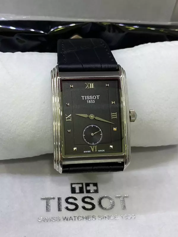 Мужские механические часы TISSOT прямоугольные с черным циферблатом