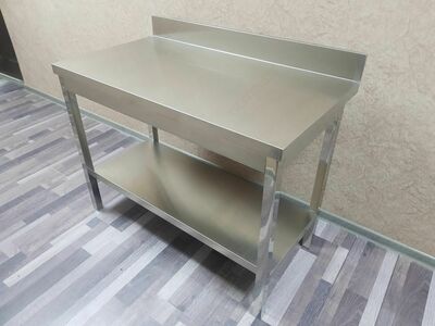 Стол из нержавеющей стали