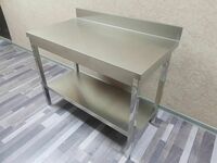 Стол из нержавеющей стали