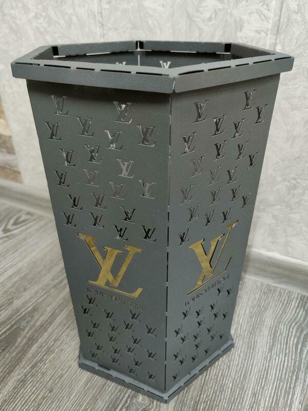 Урна Louis Vuitton - от {0} сум
