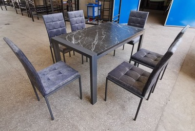 Стол со стульями