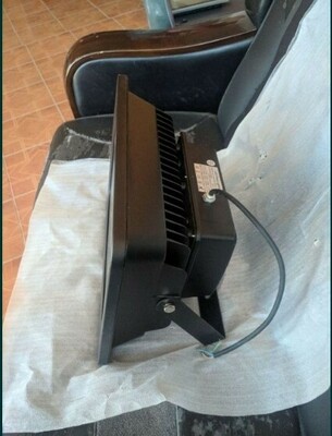 Прожектор 150 W IP65 новые! - 158 000 so'm / dona