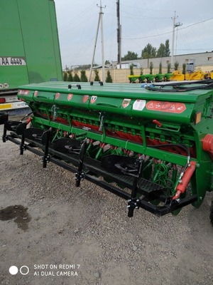 Urug'lik donasi 24-qator "Lizing Texnika Servis" OOO