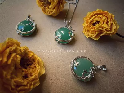 Tabiiy toshlardan yasalgan yurak shaklidagi marjonlarni