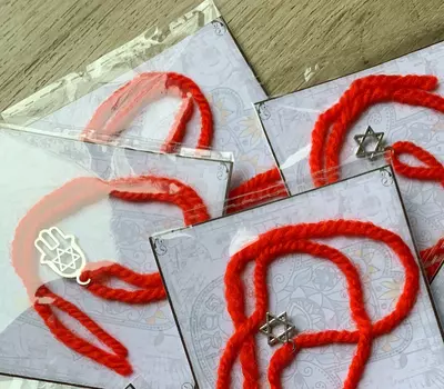 15 000 сум / шт. Красная нить со Звездой Давида