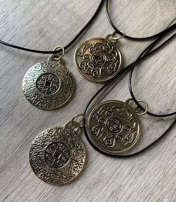 350 000 сум / шт. Имперский амулет