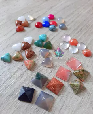 Tabiiy toshdan yasalgan marjonlarni - 100 000 so'm / dona