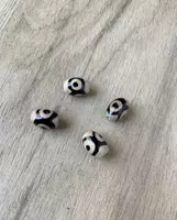 Трех глазковая бусина Дзи