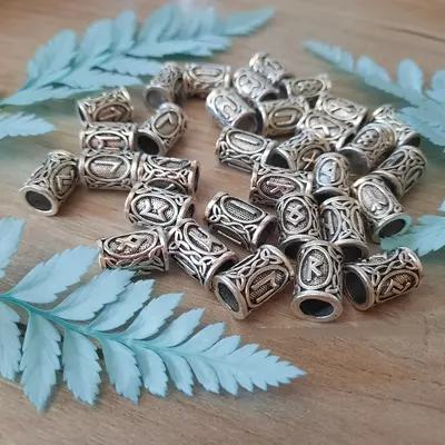 Sandol bilaguzuklari-amuletlar runalar bilan Chakana savdo